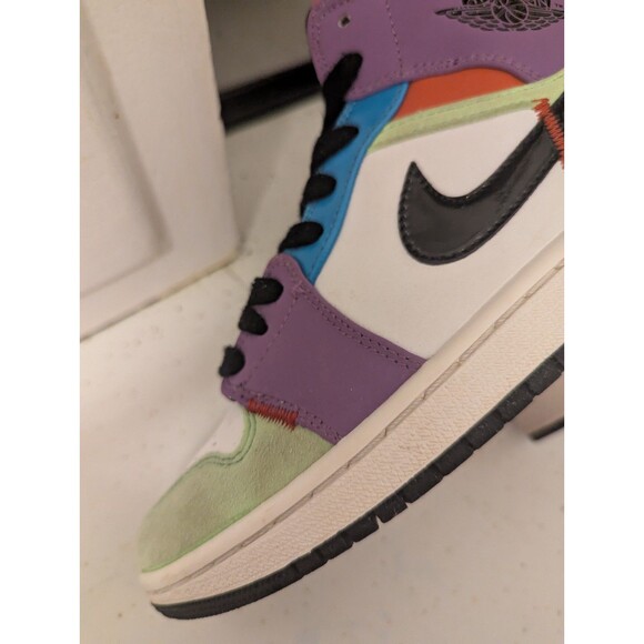 Air Jordan 1 Mid SE Multi Color ‘Lightbulb’ CW1140100 Women's Size 6.5 - Picture 10 of 15